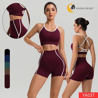 Conjunto de Short e Top Cruzado Nas Costa Com Ajuste de Alça Decote Nas Costa Poliamida Premium Zero Transparência Liso Cintura Alta Sem Empina para Academia